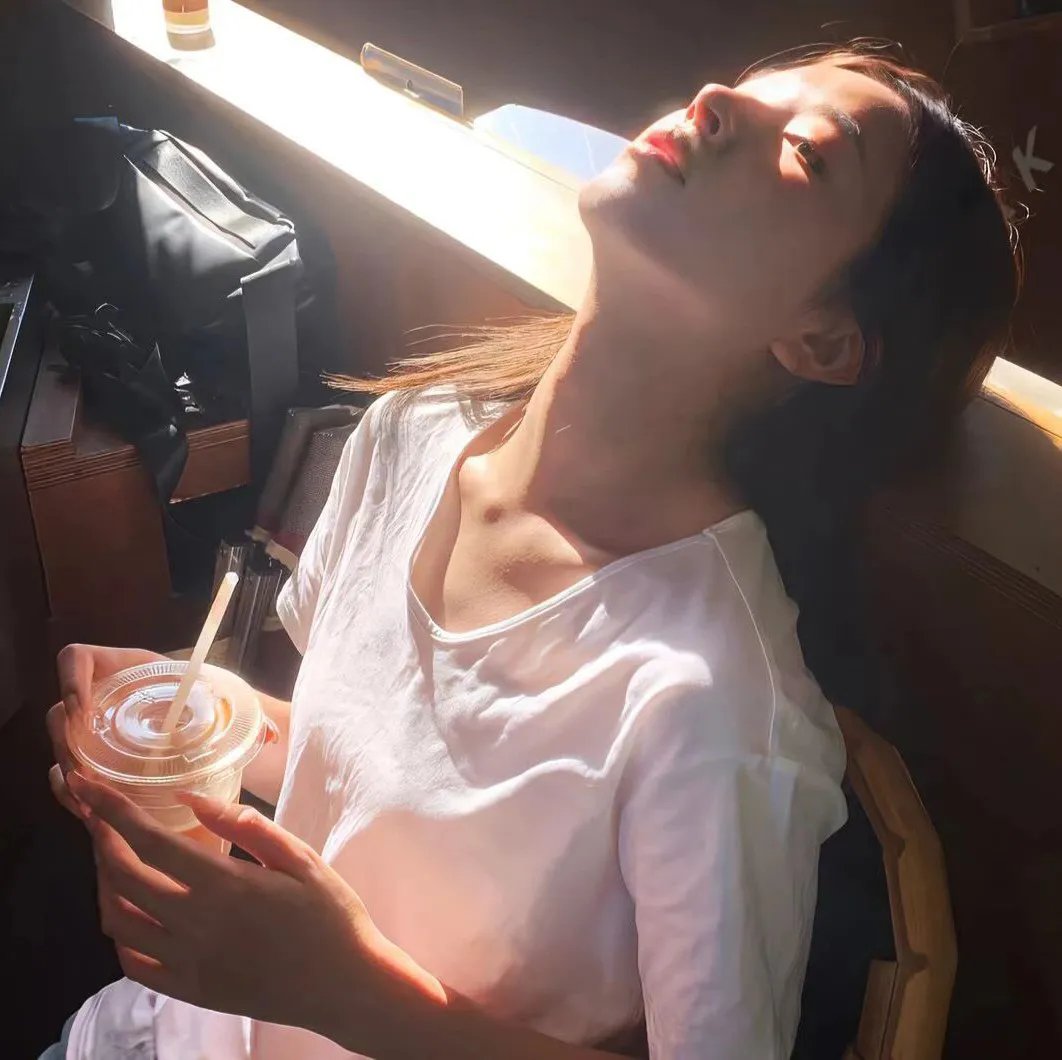 花篮花儿香海报